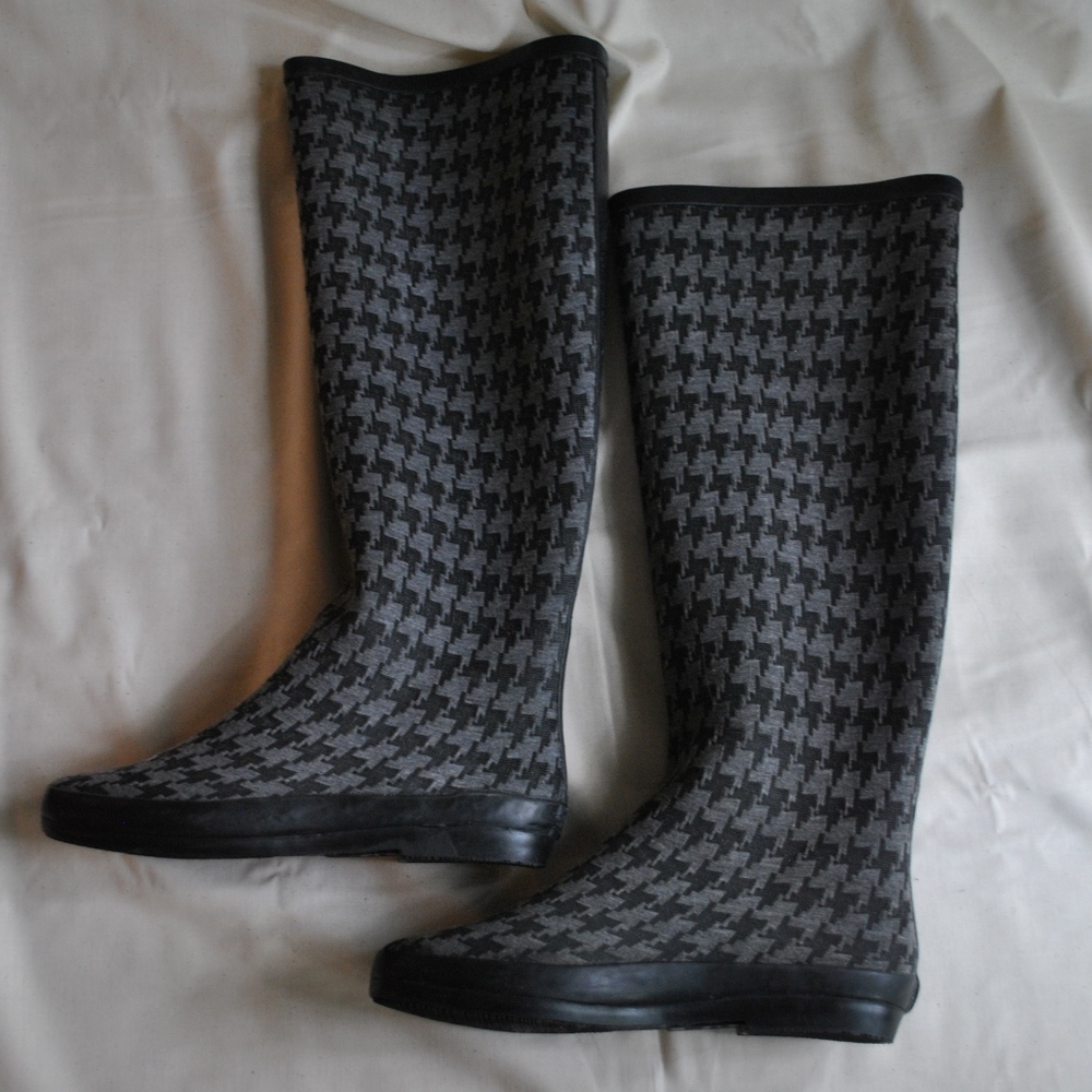 DAV Houndstooth Rain boots